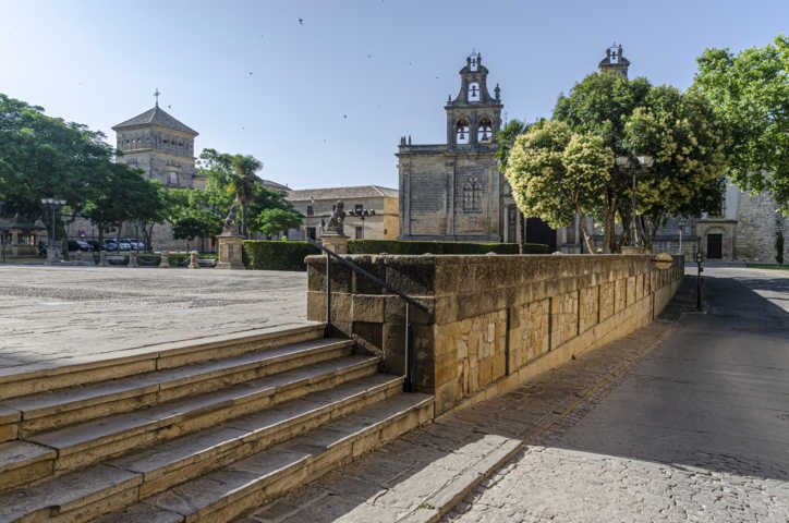 Jaén - Úbeda 006 - plaza Vázquez de Molina.jpg